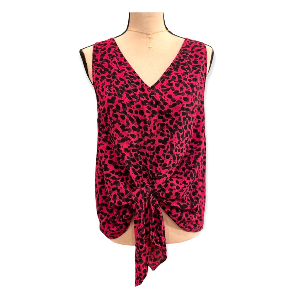 NWOT RACHEL ROY Blouse. Size Medium